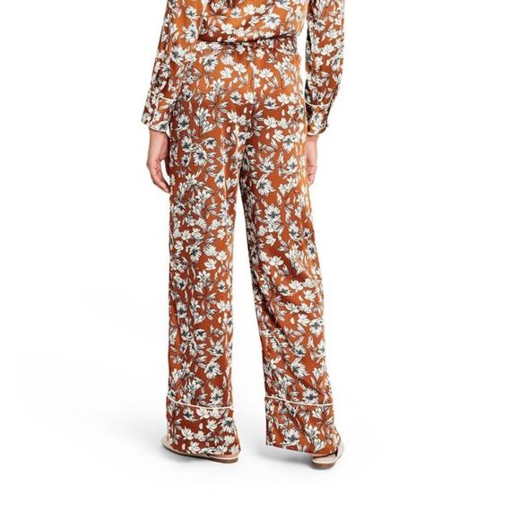 4X 🔖 LA LIGNE x Target Women's Floral Wide Leg Trousers - Brown White - Picture 4 of 15